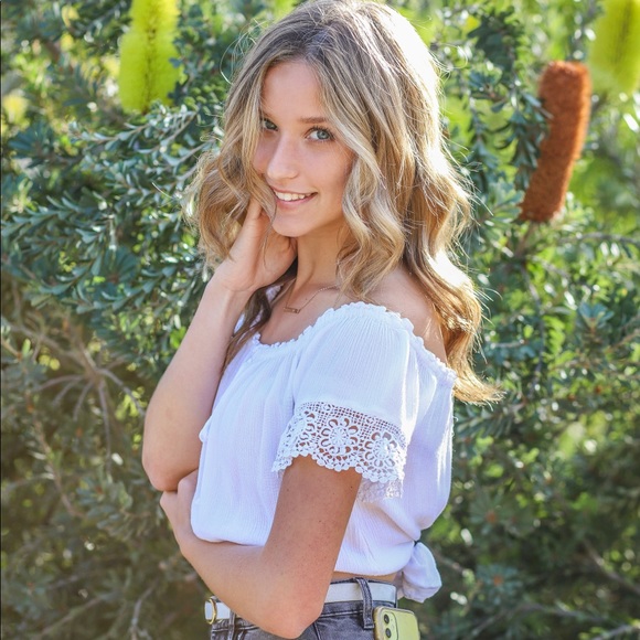 Meet your Posher, Bridget - Picture 2 of 3